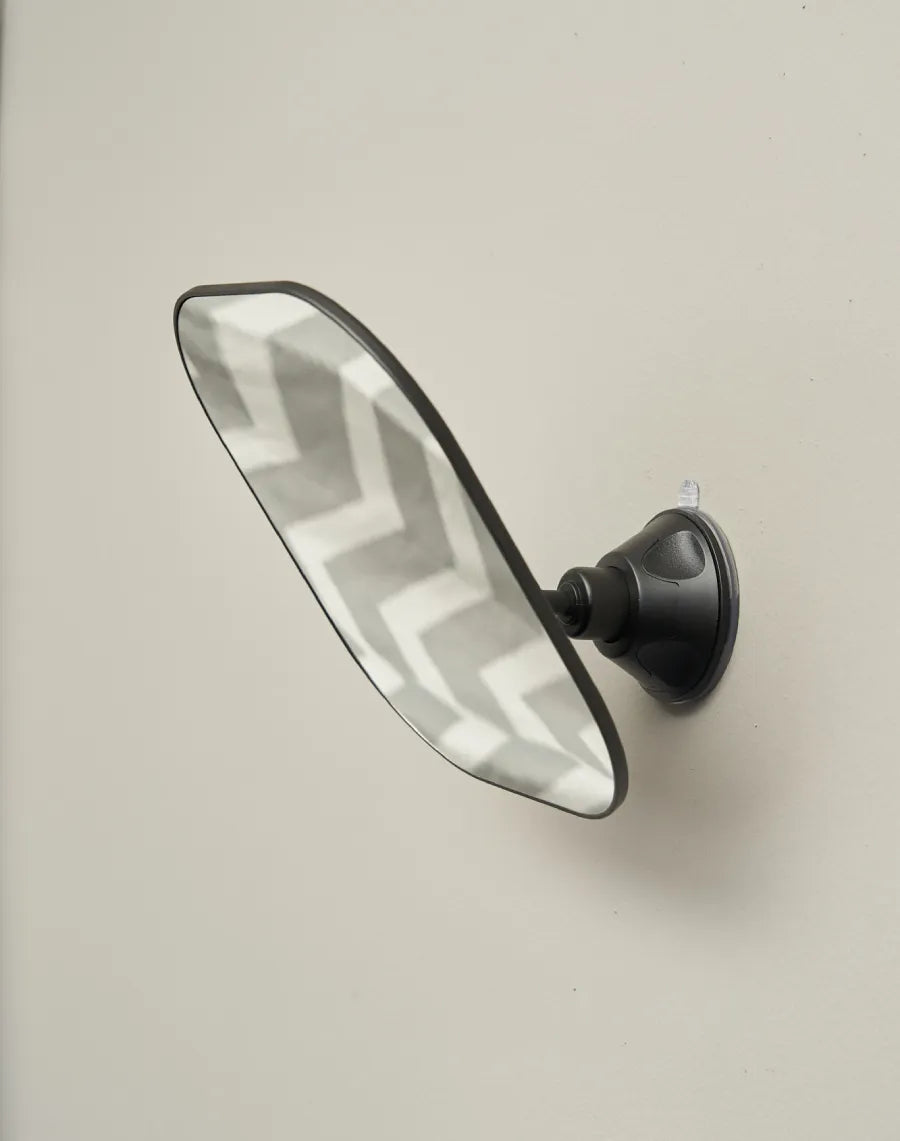 Meridian Fog-less mirror on the wall